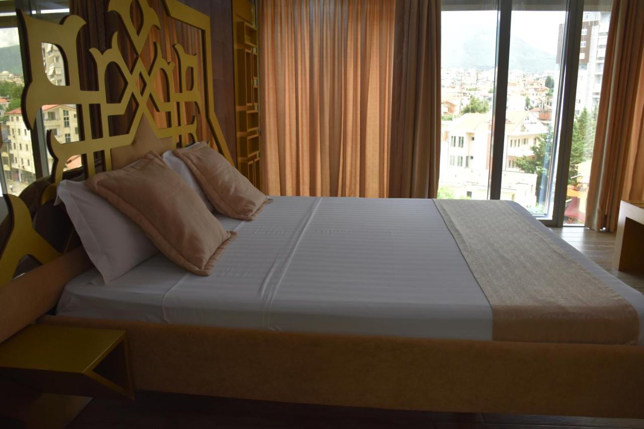 New W Szálloda Tirana