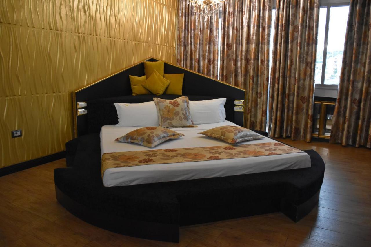 Hotel New W Tirana